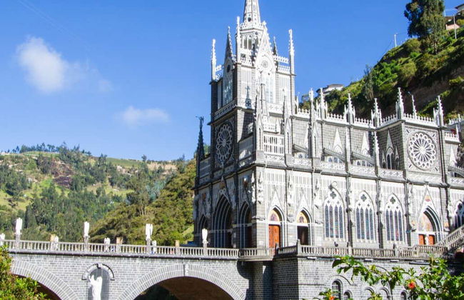 Excursión al Santuario de Las Lajas y cementerio de Tulcán - Foto 1