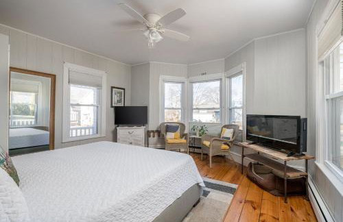 Arlies Digs One Block To Willard Beach - Foto 28