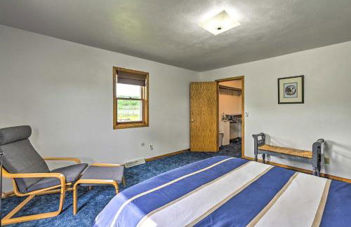 Stunning Wisconsin Retreat on Active Farm! - Foto 17