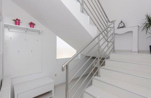 Four-Bedroom Holiday Home In Suhovare - Foto 31