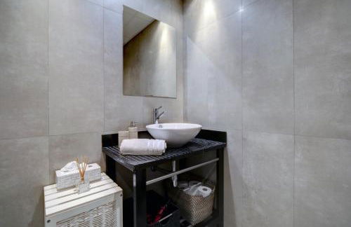 Marbella Real - Stylish 2 Bedroom Apartment by Finest Rentals - Foto 18