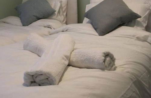 LARGE 12 Guests 5 Bedroom House in Birmingham City Centre - Foto 10