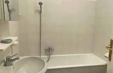 Life is Good - Front Lake Apartment in Villa - Foto 55