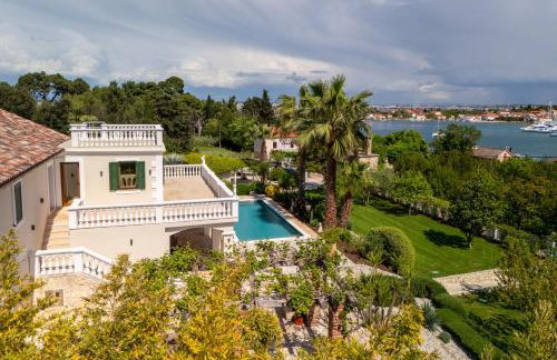 Aurora Lukorana - Photo 28