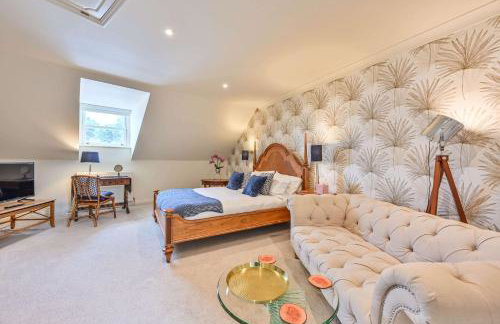 Lisburne Place - Luxury Three Bedroom Town House - Photo 42