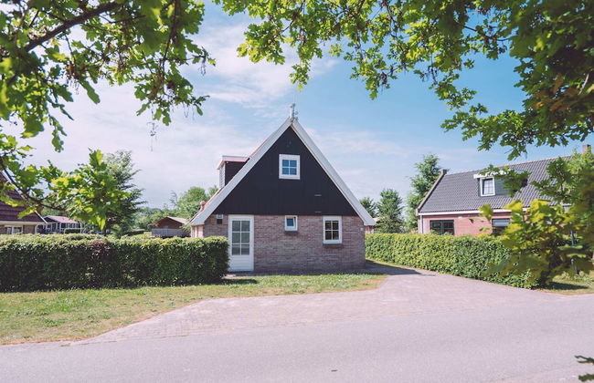 Cozy Furnished House with Garden near Nature Reserve - Photo 12