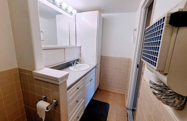 Amazing Clean Large Parking Long Term Avail - Foto 23