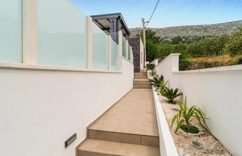 Lovely Home In Srinjine - Photo 14