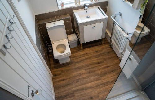 Cottage, Hot Tub, Open fire, Games Room, large Garden Sleeps 2-8 - Foto 23