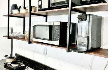 APË GOLD NO CENTRO DA CIDADE COM AR E CAMA KINg - Foto 73