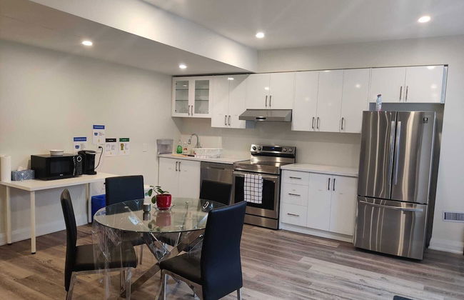 Brand New Basement Apt next to Beach & Go Train - Foto 10