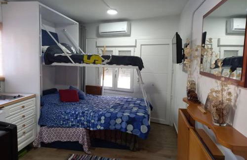 Acogedora casita loft de piedra con piscina compartida - Foto 29