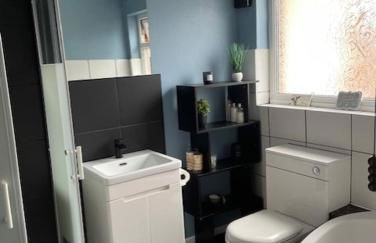 Cosy 3-bed Terrace Home, Nantwich - Foto 3