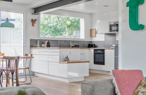 CHEZDAMDAM - la Villa du Thar - plage 300m piscine babyfoot arcade pingpong pétanque - Foto 11