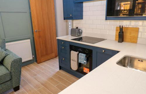 Courtyard Cottage Number 6 - Photo 6