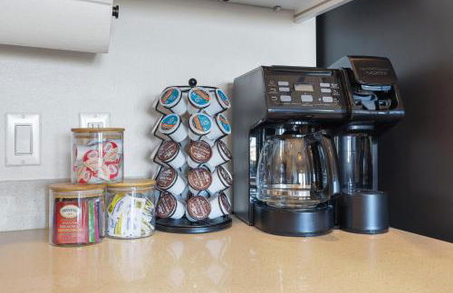 Luxury Living in N Park, 2BR, King Beds, Parking - Foto 19