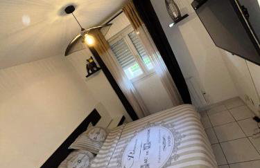 Lake View Apartment with Private Garden& Parking, Residence Pool & Tennis Court - Foto 8