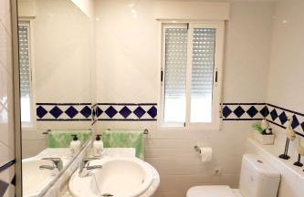 At the center & very close to the Paseo beach, with double garage, renovated and fully equipped apartment - Photo 43