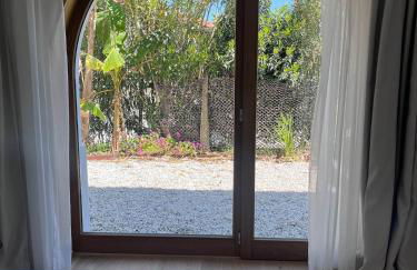 Contemporary Villa with Pool - Foto 21