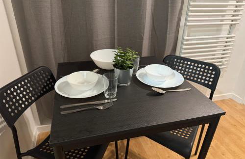 Studio for Two - Perfect Location close to metro - Foto 14