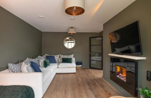 Designer Cotswold post house with external sauna - Foto 17