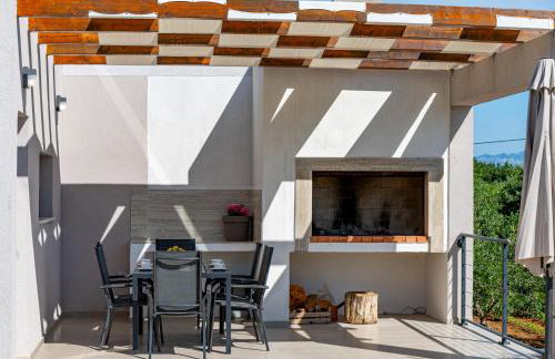 Villa Dasi s grijanim bazenom - Photo 34