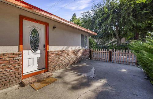 Chic in Chico w 2 Kings for Fam - Photo 32