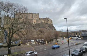 2 Bedroom Sofa bed in livingroom Castle View 1st floor sleeps 6 - Foto 35