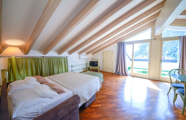 Queen of the Lake - Foto 16