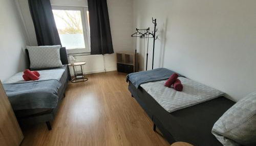 Nähe Dortmund, geräumige Unterkunft in Castrop-Rauxel mit top Verkehrsanbindung - Foto 5, wardrobe