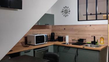 Très beau studio quartier Cathédrale bord de Loire - Photo 2