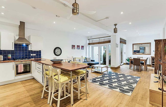 Modern Comfort Two Bedroom Gem on the Rye - Foto 20