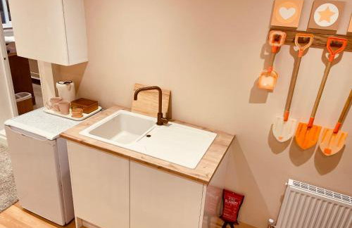 Apartment with own entrance & terrace on West Hill - Foto 9