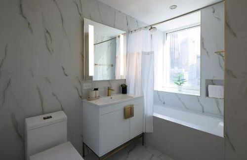 RARE Luxurious Apartment 1 Block From Time Square - Foto 7