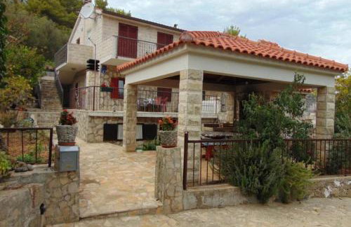 Apartments by the sea Cove Donja Kruscica - Donja Krusica, Solta - 17064 - Photo 1