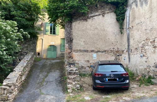 Maison au pied du château + parking privé - Photo 47