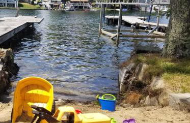 Waterfront Cottage at Highland Lake with Dock - Foto 7