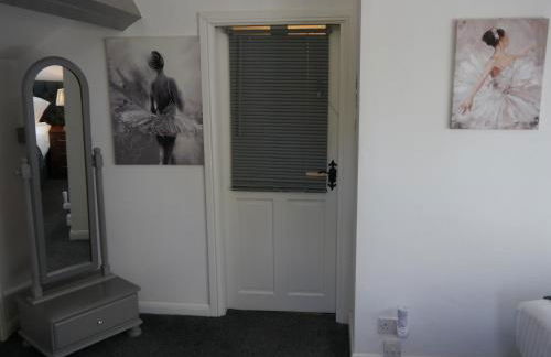 The Shakespeare Lodge - Sleeps up to 12 - 2 HOT TUBS - Foto 32