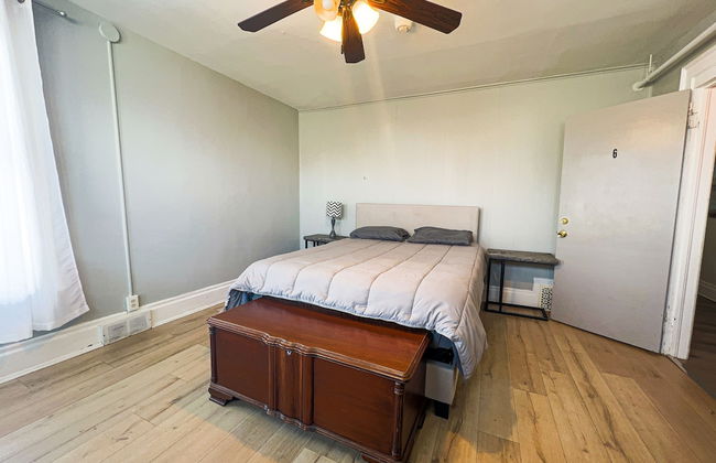 THE 1023 With Private Yard & Parking, Near Falls & Casino by Niagara Hospitality - Photo 15