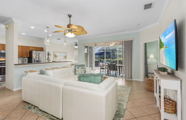 Sunshine Daydream Our Beautiful Monthly Pool Home! 3 Bedroom Home by RedAwning - Foto 10