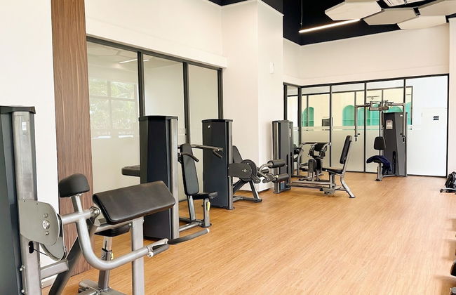 Sky House BSD Apartments by OkeStay - Foto 25