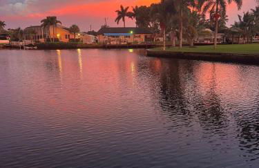 Serene Space! Waterfront Home! - Foto 39