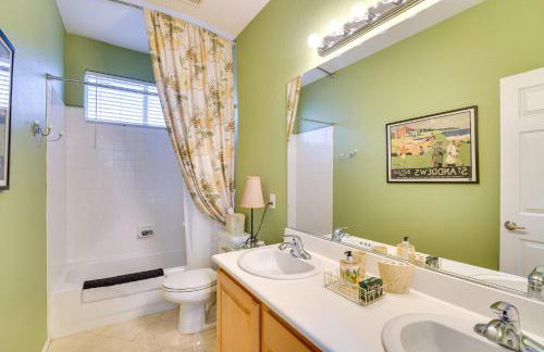 Upscale Henderson Hideaway with Private Patio! - Foto 20