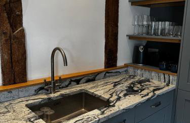 The Old Ironhouse - Foto 17