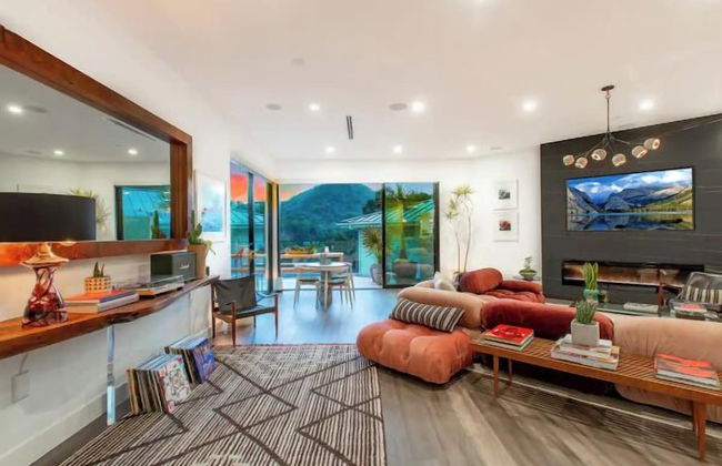 Willow Glen - Hollywood Hills Multi-level Villa With Theater & Pool - Photo 59