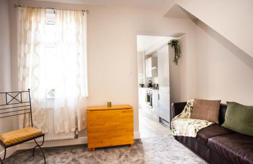 Contractor house, sleeps 7, close to restaurant's & bars, long stays available, Oveyo Accommodation - Foto 16