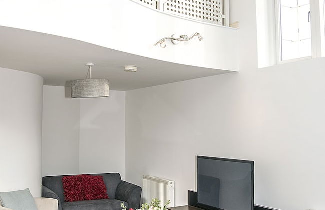 Base Serviced Apartments - The Docks - Photo 23