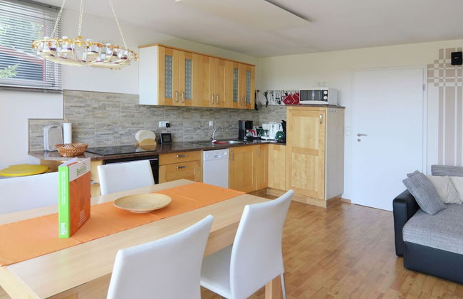 Chalet in Schnett Near Ski Slopes - Foto 5