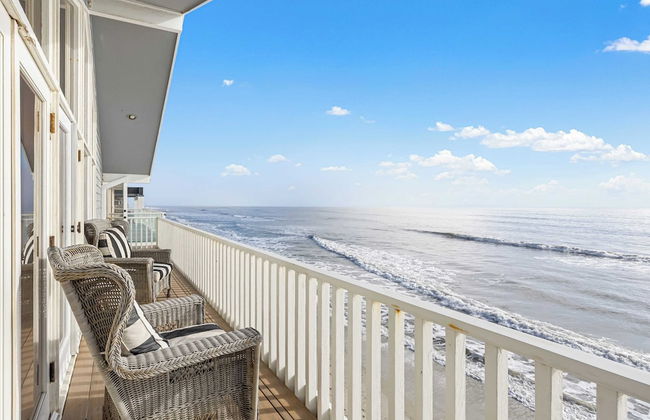 Unbeatable Beachfront Bliss w/ Ocean Views, Luxe Interiors & Patio Beach Road - Foto 24
