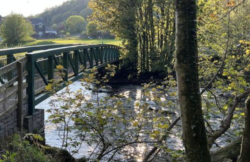 River Vista Retreat - Luxury duplex Apt - Views - Parking - Cycle storage - Spa access option - Foto 68